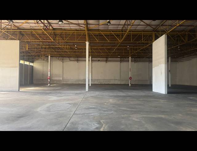 2,737M² WAREHOUSE TO LET IN HERMANSTAD